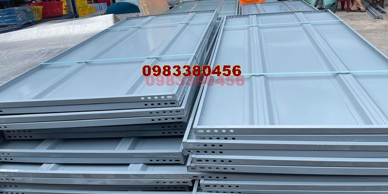 Mâm kệ thép V lỗ 60x1m50