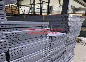 Mâm kệ thép v lỗ đa năng, sắt v lỗ