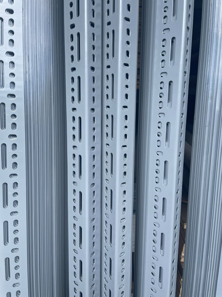 Thép v lỗ đa năng 40 x 60