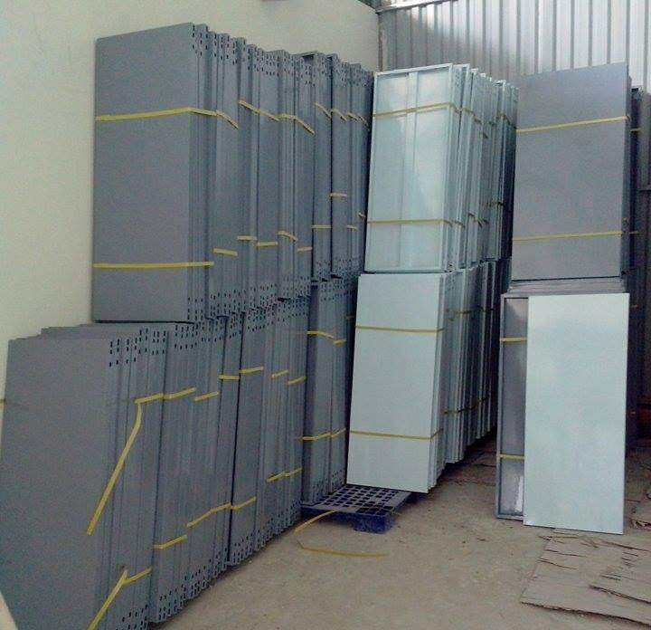 Mâm kệ thép v lỗ đa năng