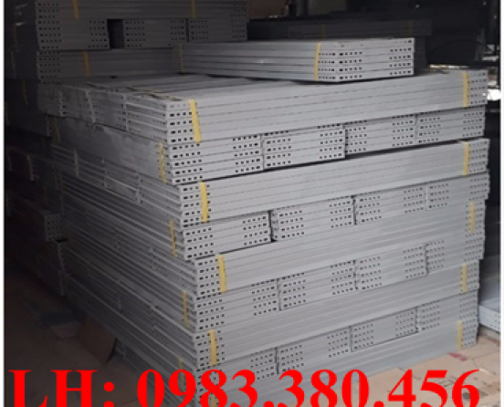 MÂM THÉP V LỖ LÀM KỆ